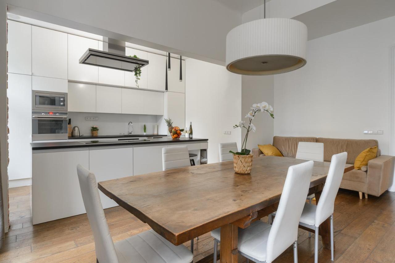 Spacious Near Wenceslas Square With Master Bed * Praha